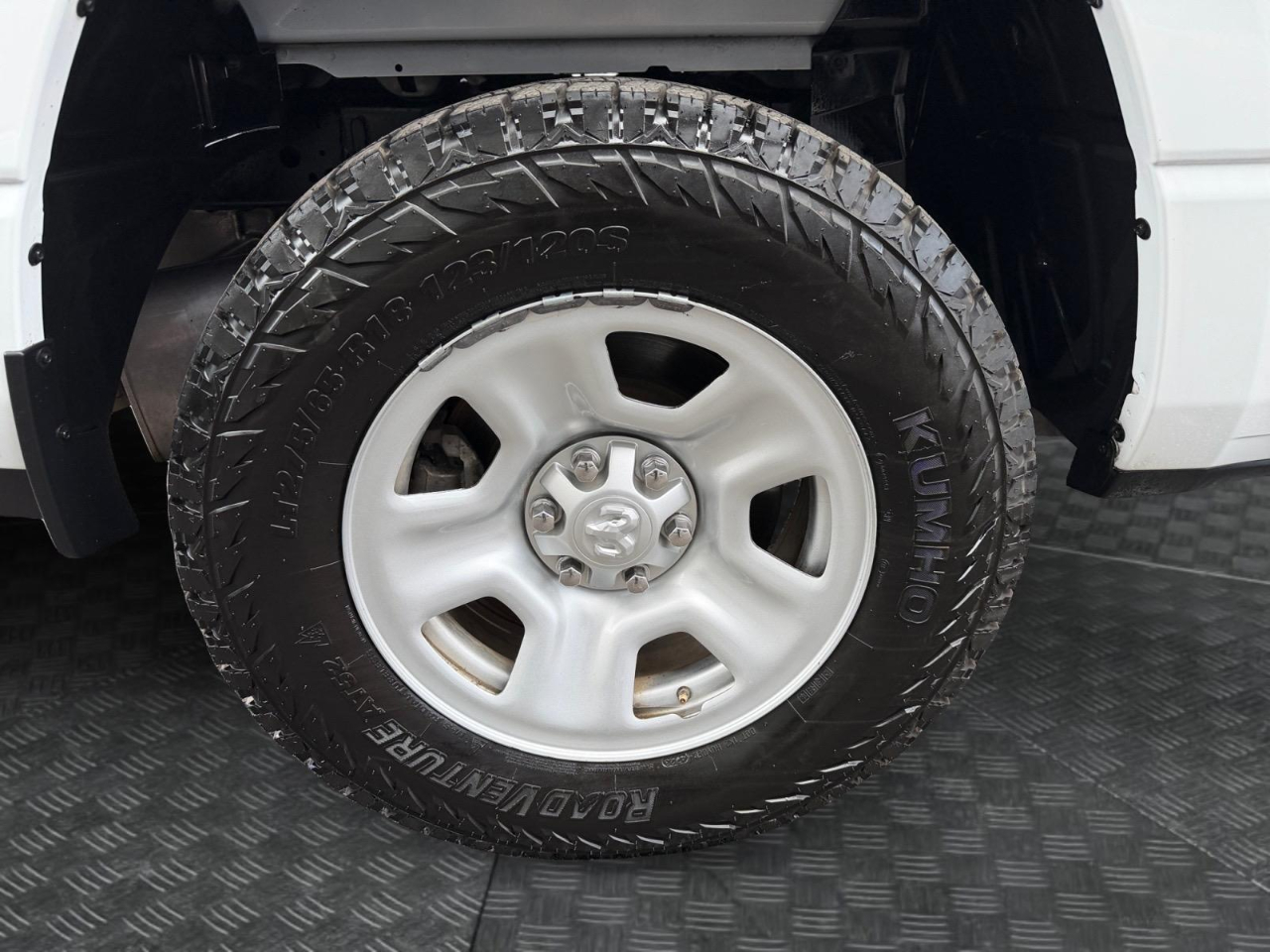 RAM 1500 Tradesman Quad Cab 2WD 2022