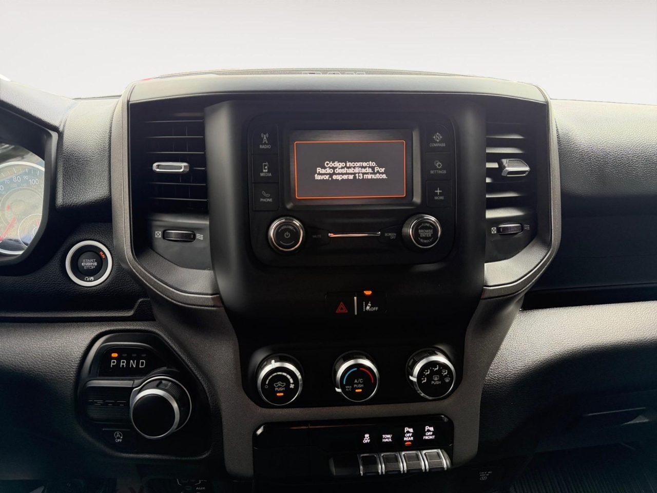 RAM 1500 Tradesman Quad Cab 2WD 2022