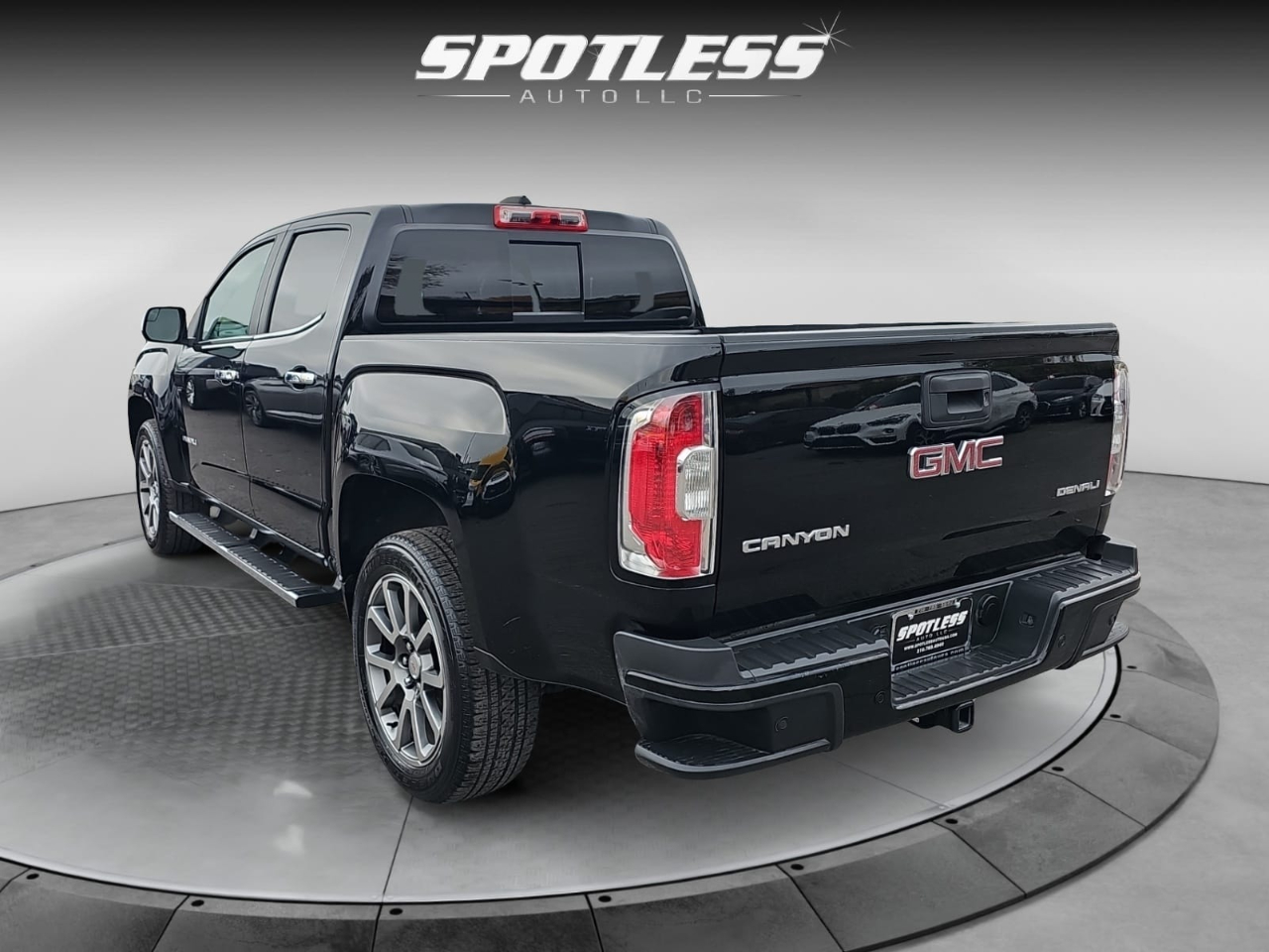 GMC Canyon Denali Crew Cab 2WD Long Box 2019