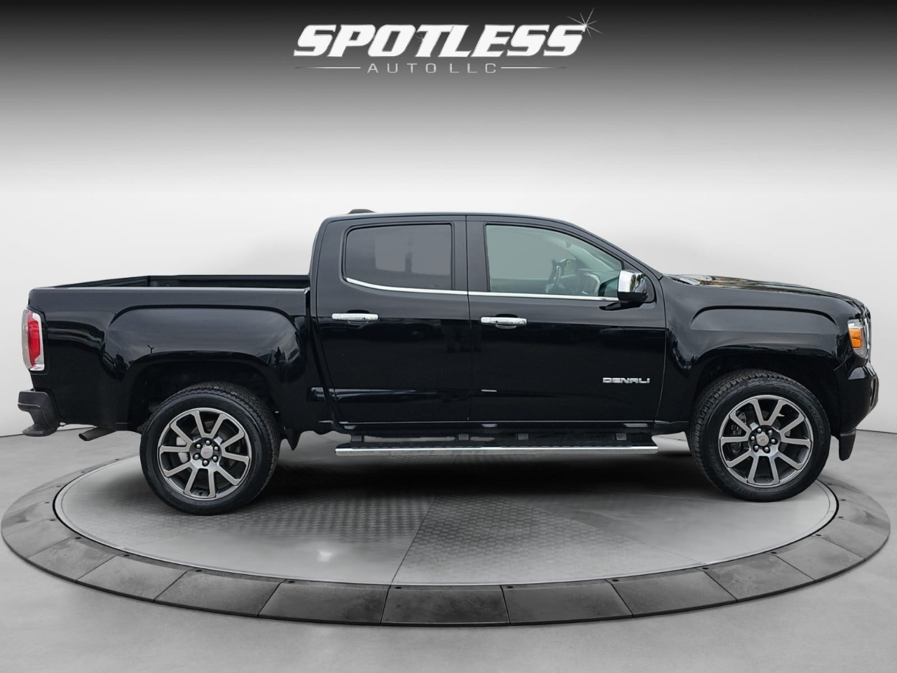 GMC Canyon Denali Crew Cab 2WD Long Box 2019