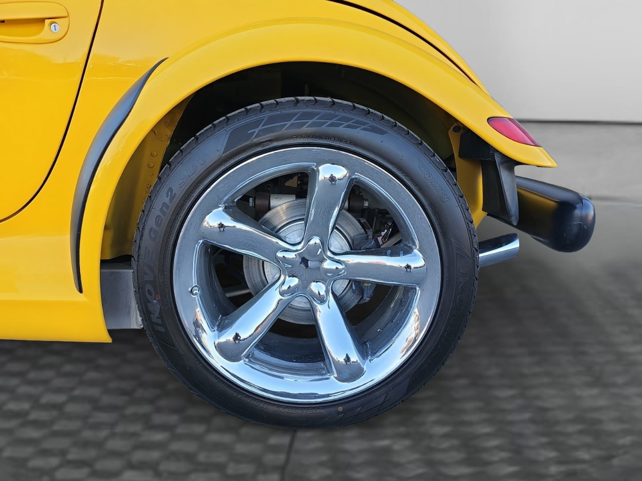 Plymouth Prowler Base 2000