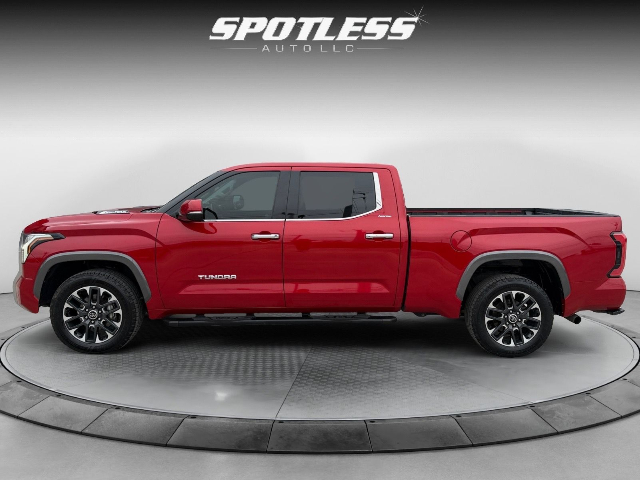 Toyota Tundra Limited CrewMax 4WD Long Bed Hybrid 2022