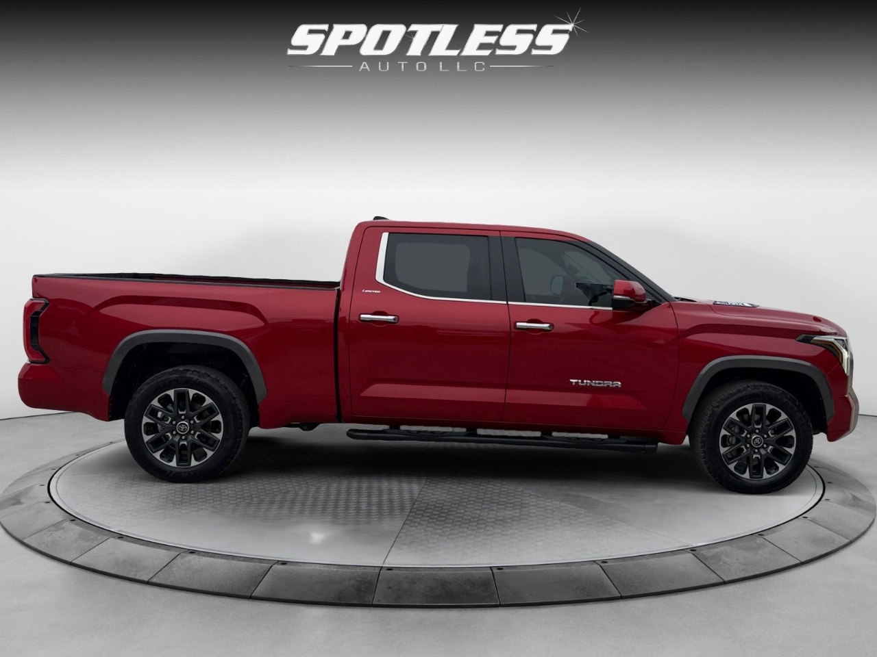 Toyota Tundra Limited CrewMax 4WD Long Bed Hybrid 2022