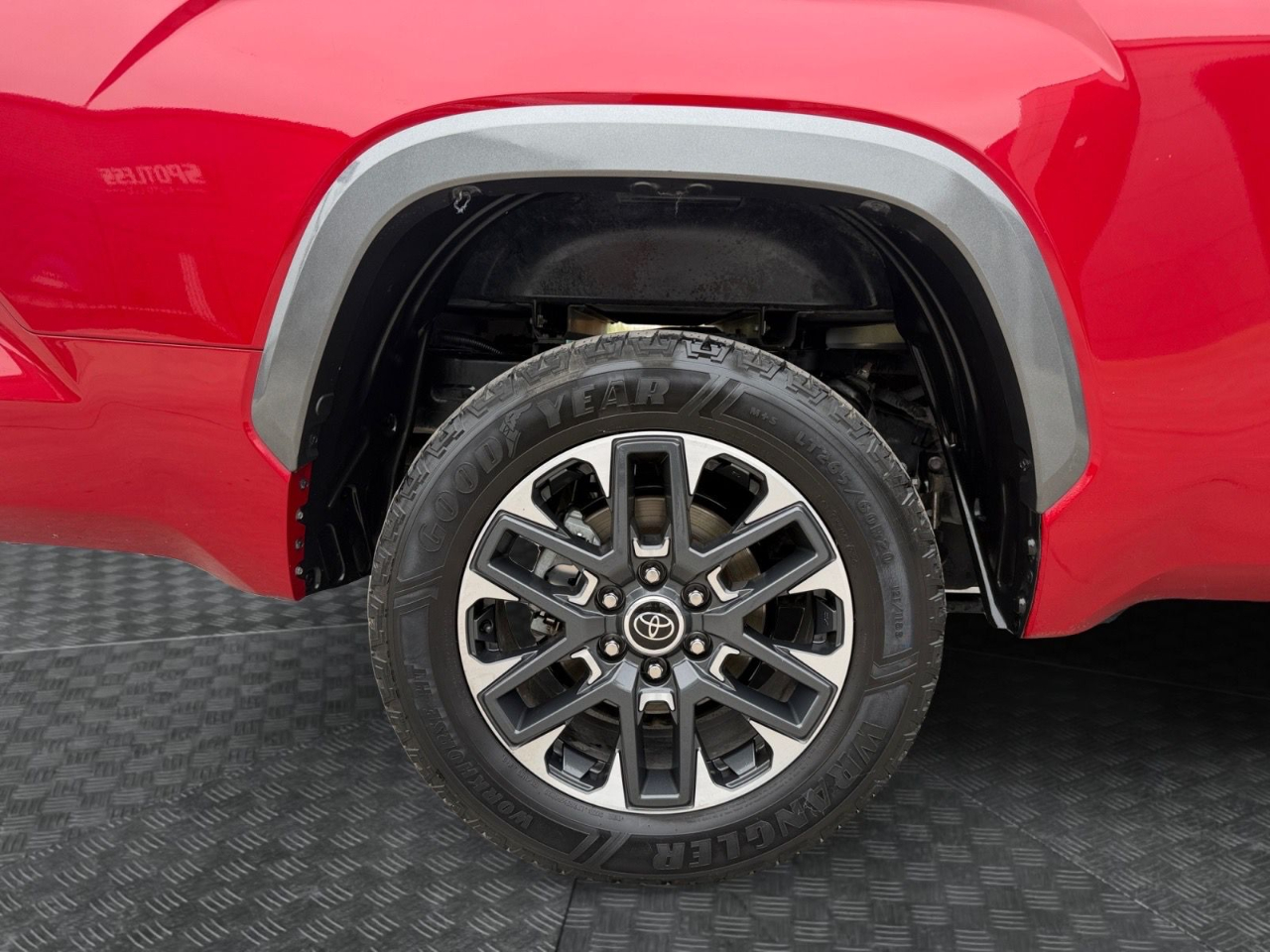 Toyota Tundra Limited CrewMax 4WD Long Bed Hybrid 2022