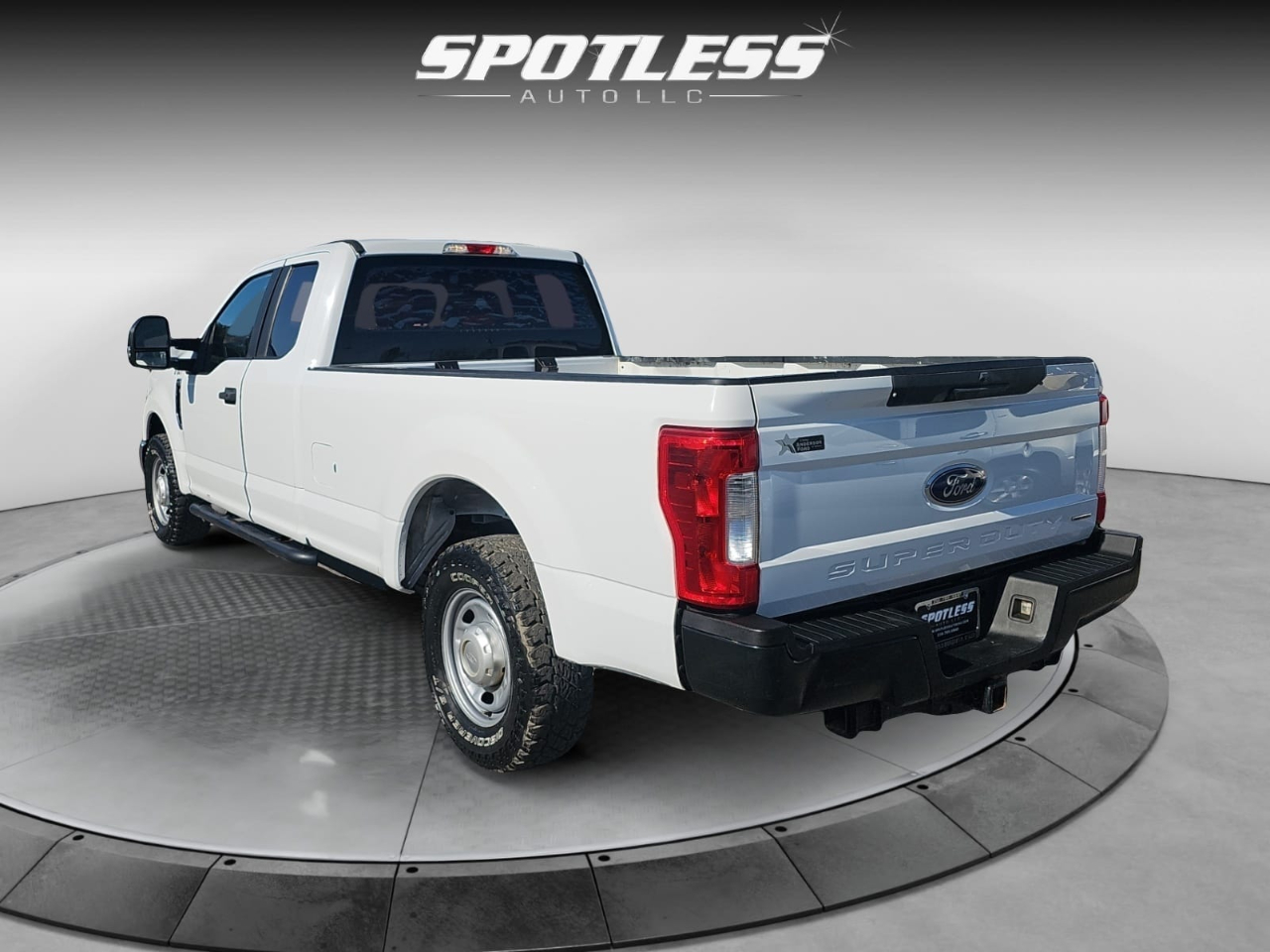 Ford F-250 SD Lariat SuperCab Long Bed 2WD 2018