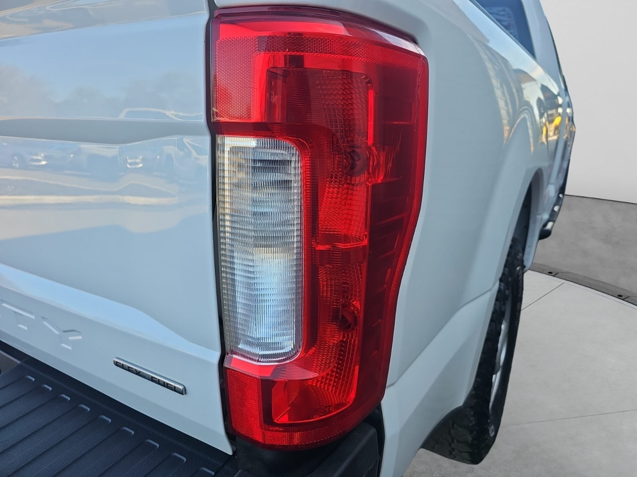 Ford F-250 SD Lariat SuperCab Long Bed 2WD 2018