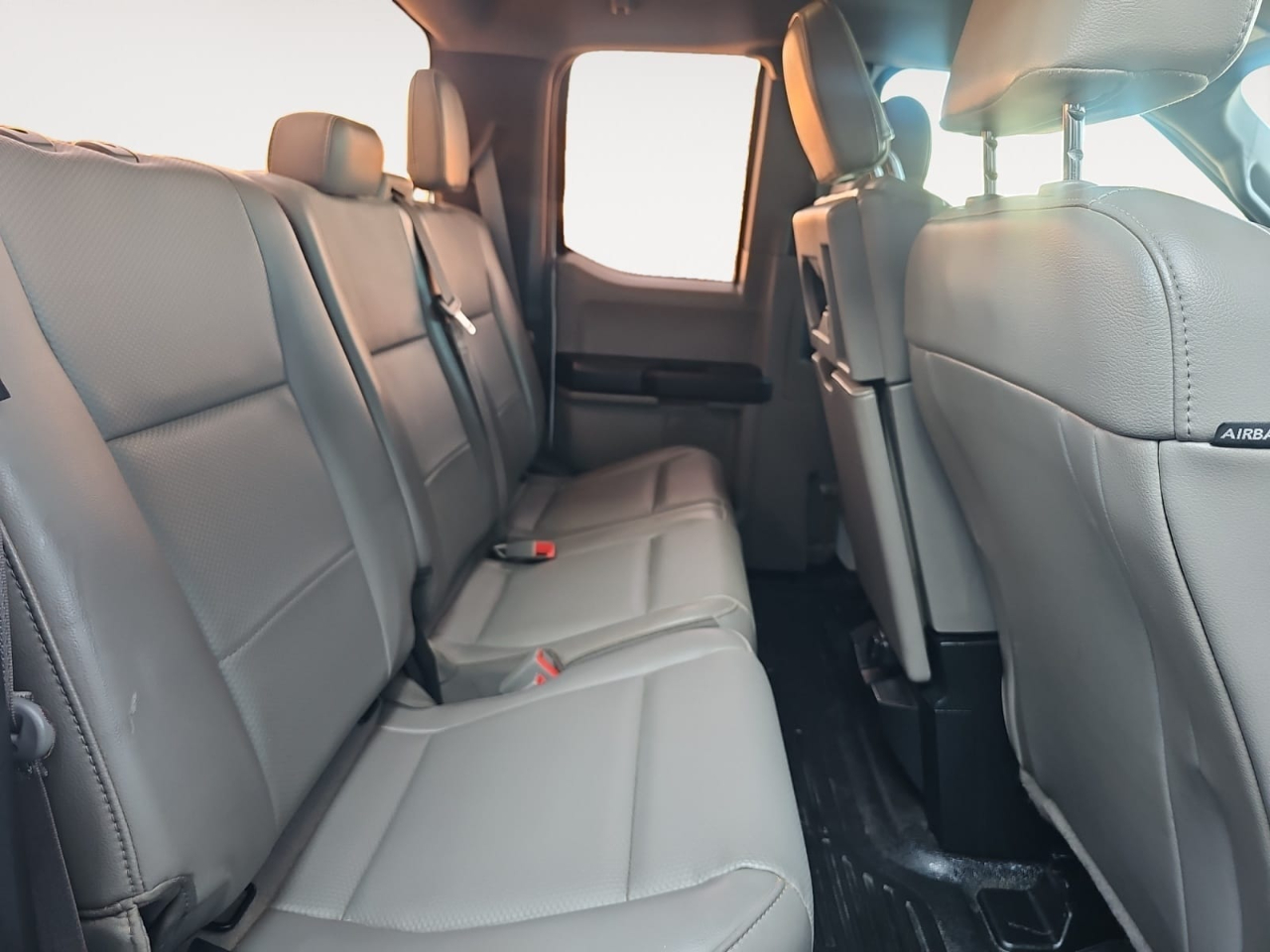 Ford F-250 SD Lariat SuperCab Long Bed 2WD 2018