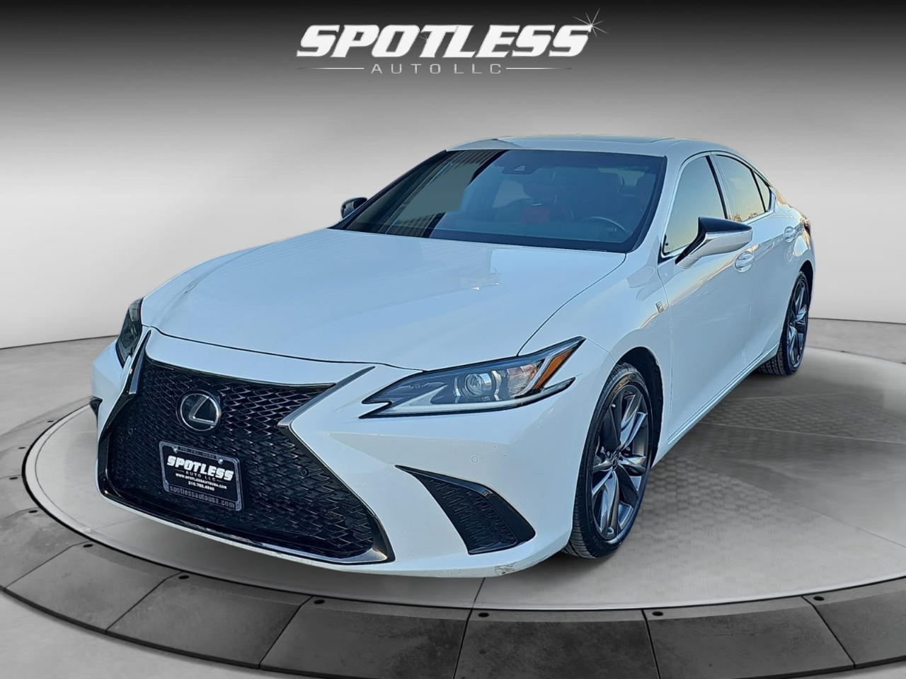 2019 Lexus ES F SPORT's photo