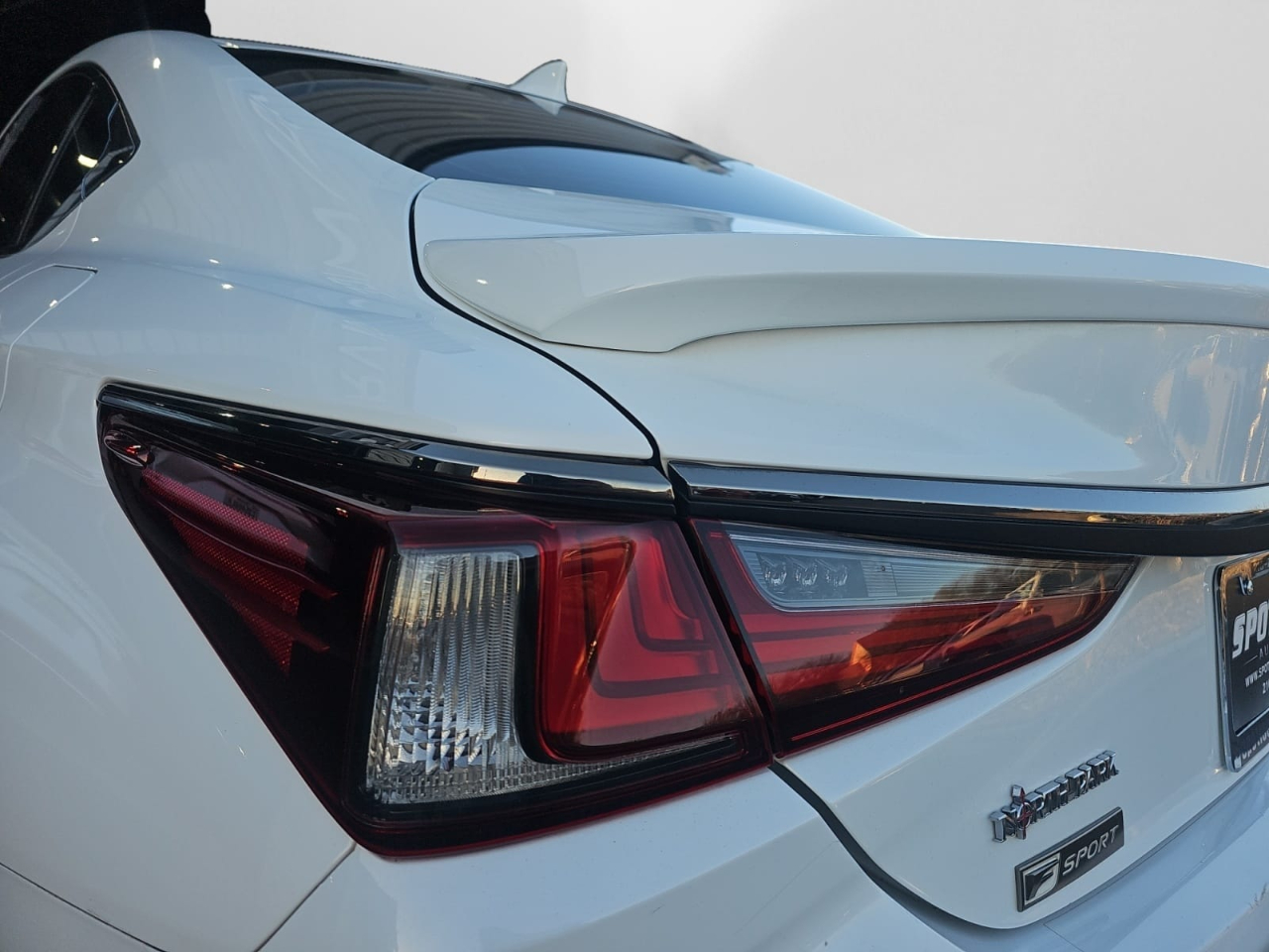 Lexus ES 350 F SPORT 2019