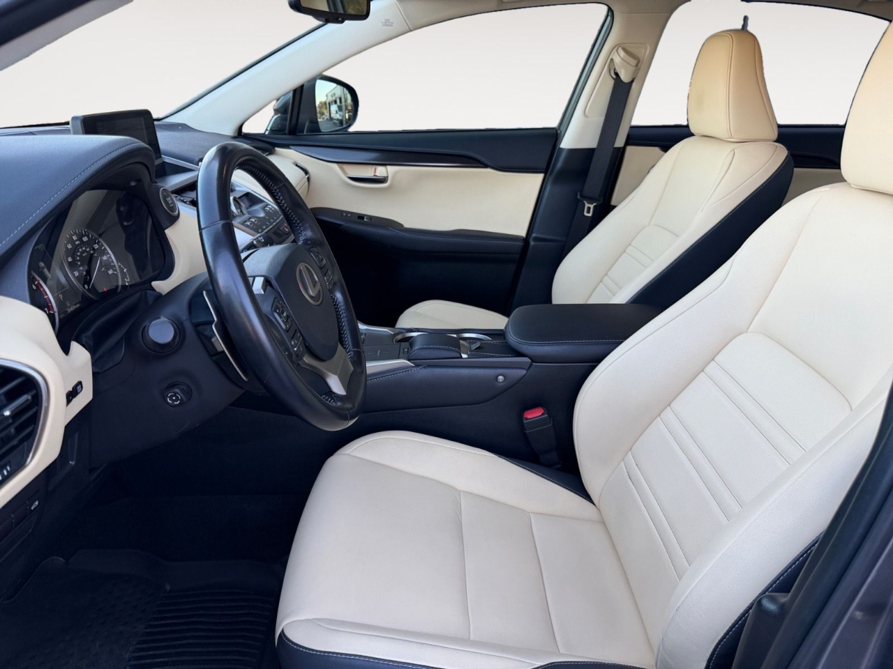 Lexus NX 300 Base 2020