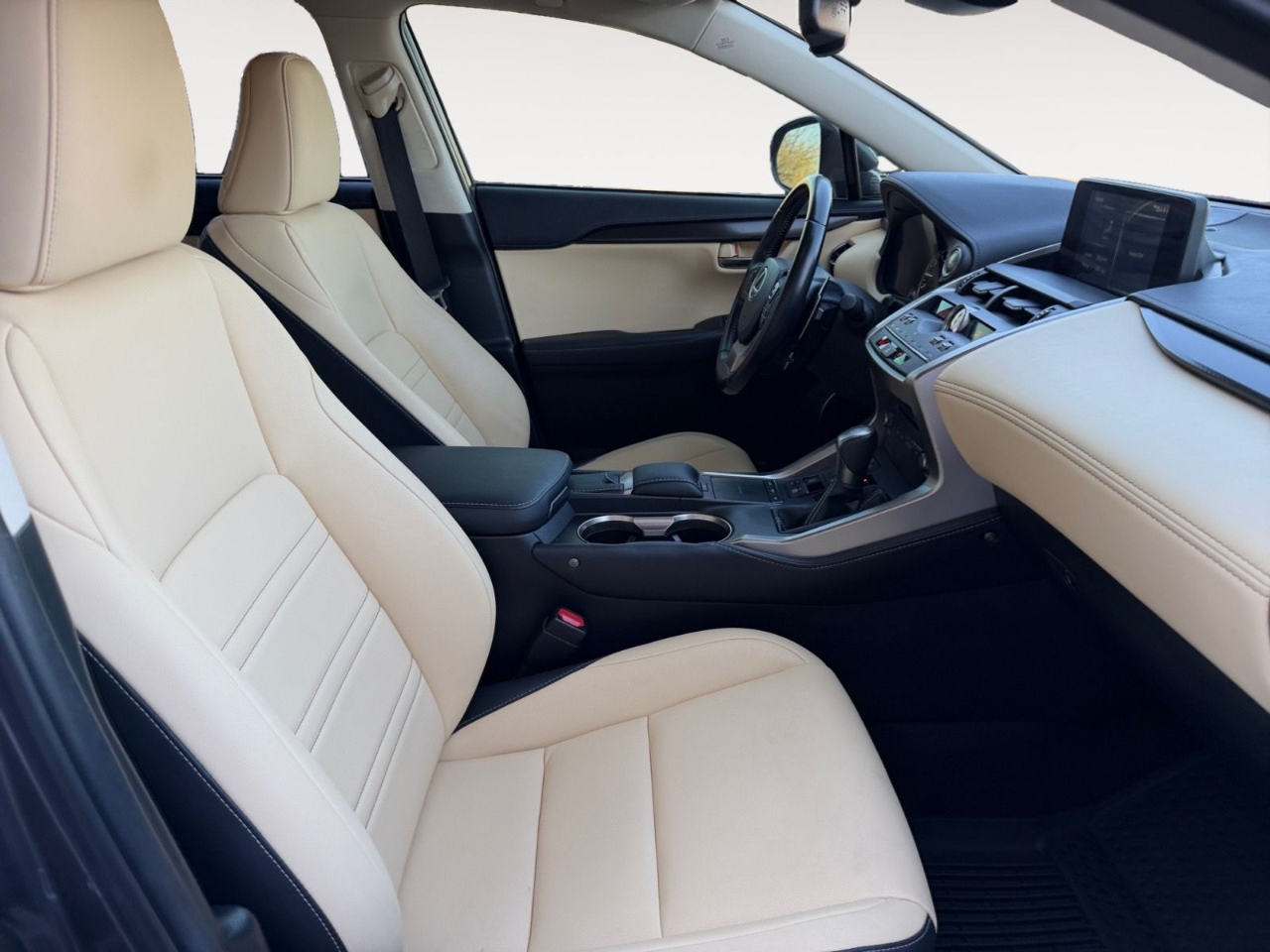 Lexus NX 300 Base 2020