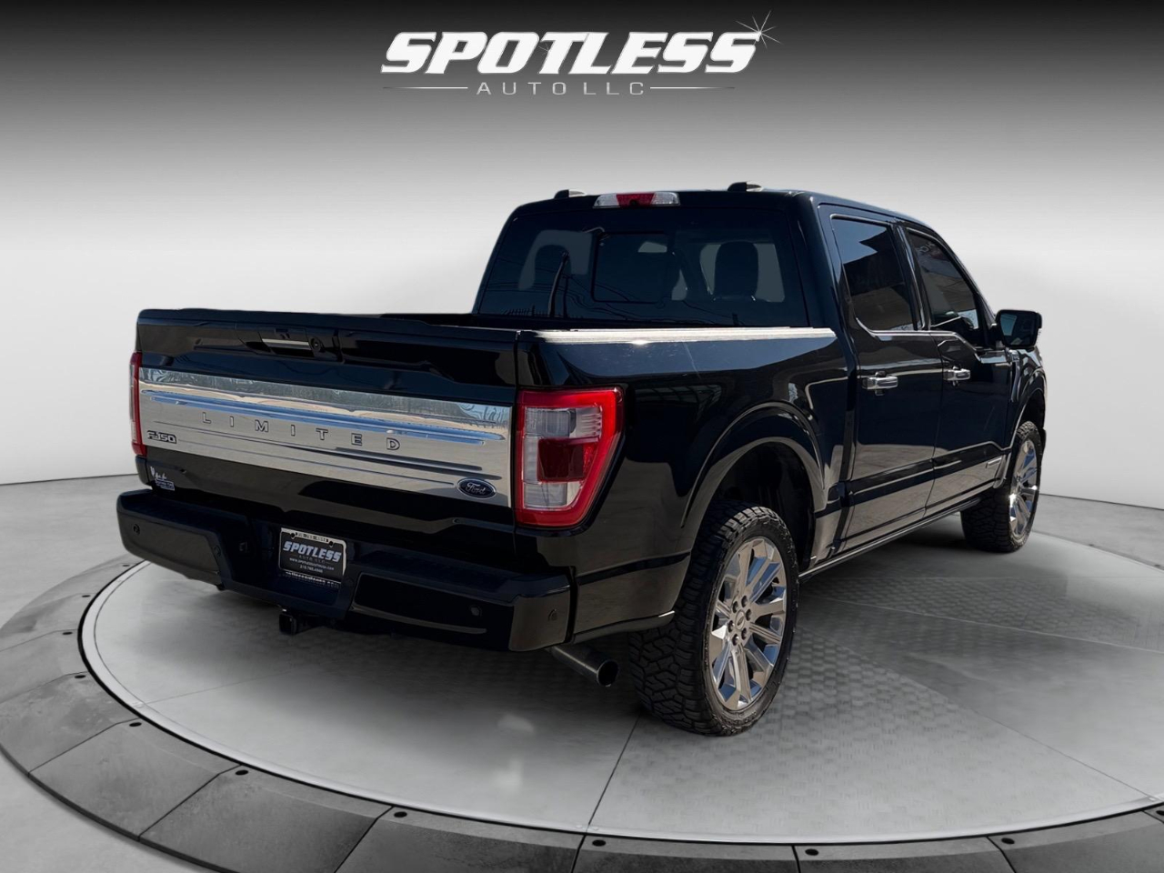 Ford F-150 Lariat SuperCrew 5.5-ft. Bed 4WD 2023