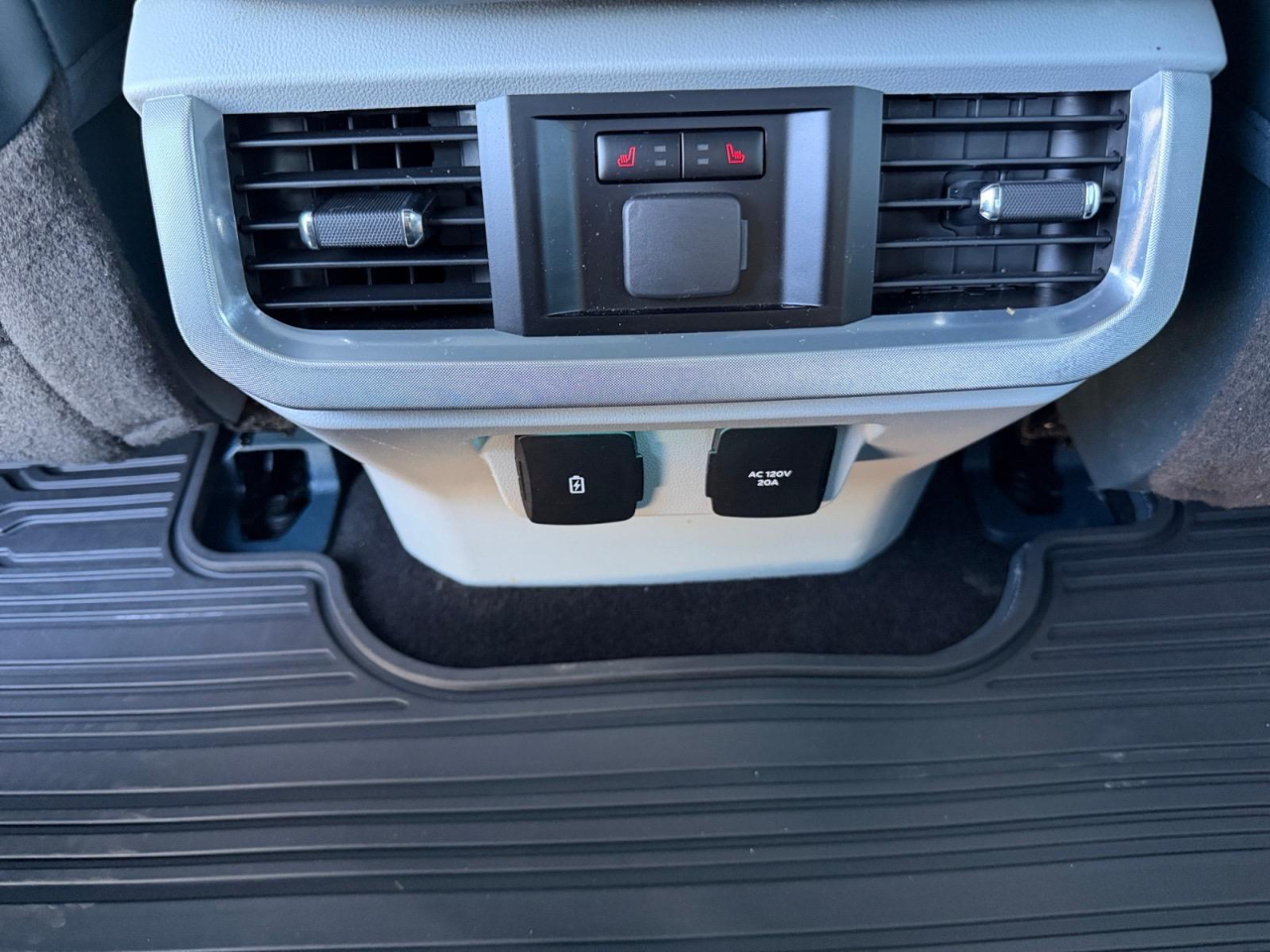 Ford F-150 Lariat SuperCrew 5.5-ft. Bed 4WD 2023