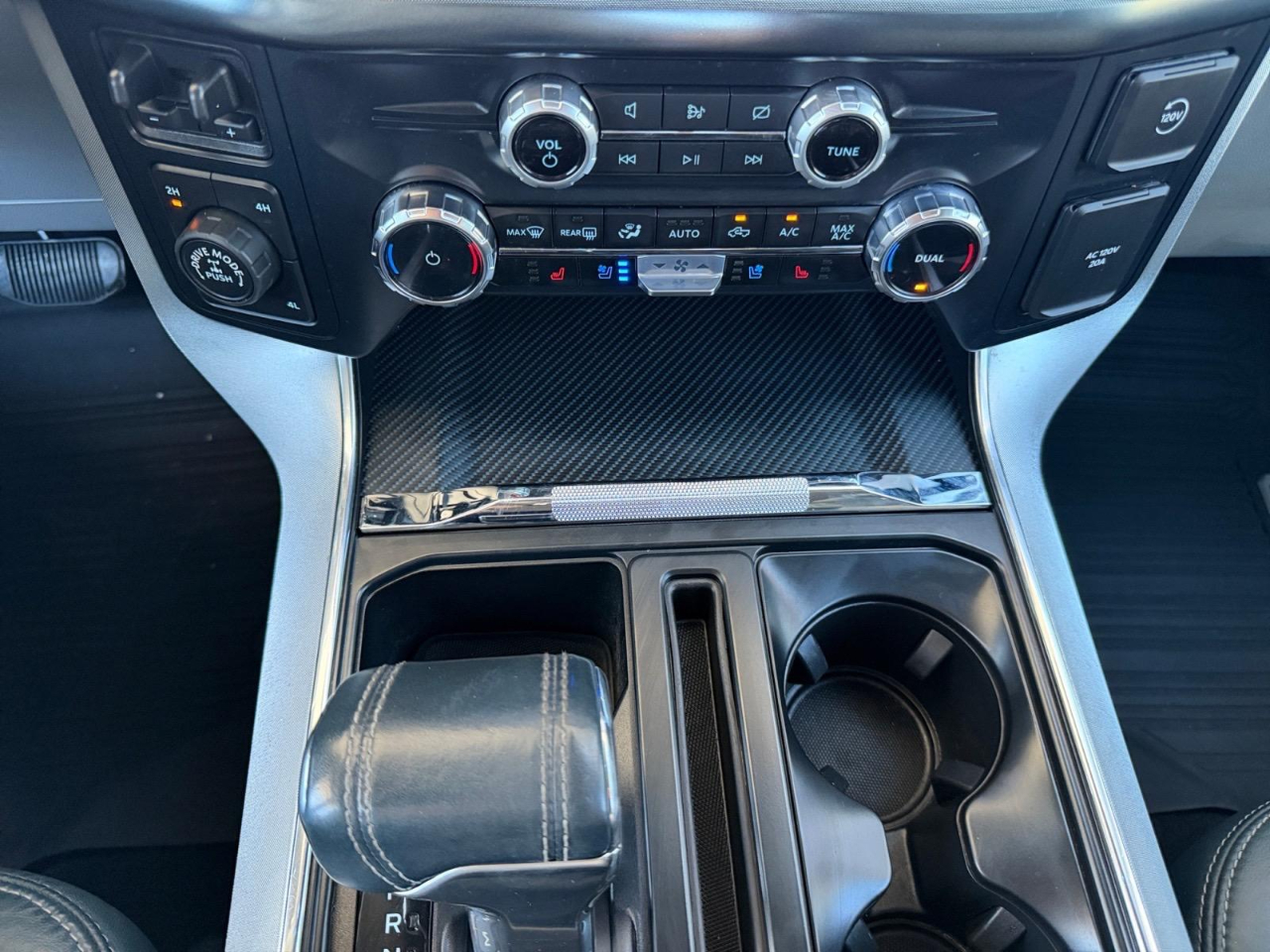 Ford F-150 Lariat SuperCrew 5.5-ft. Bed 4WD 2023