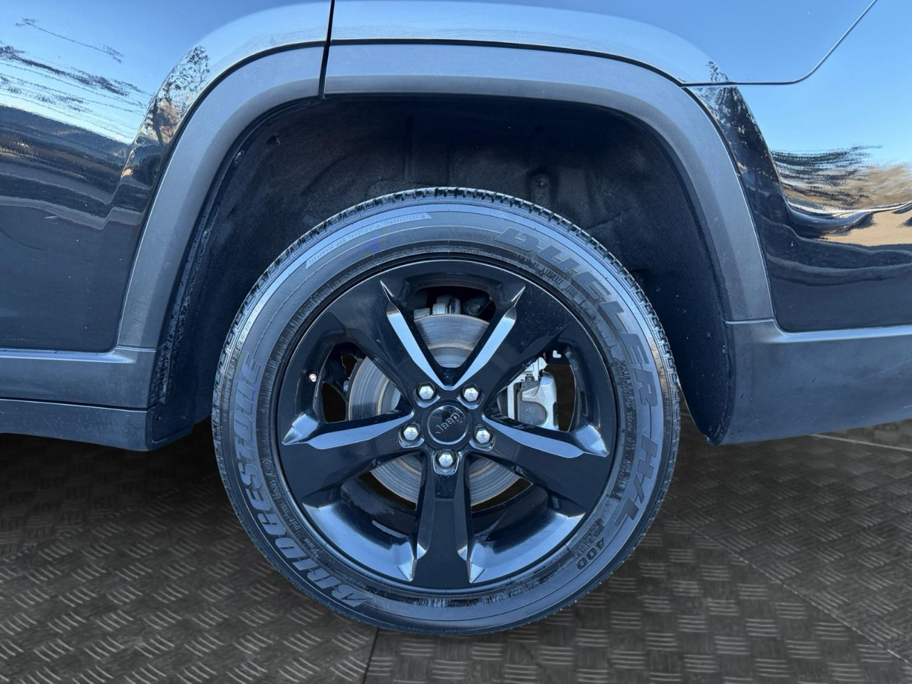 Jeep Grand Cherokee L Laredo 4WD 2023