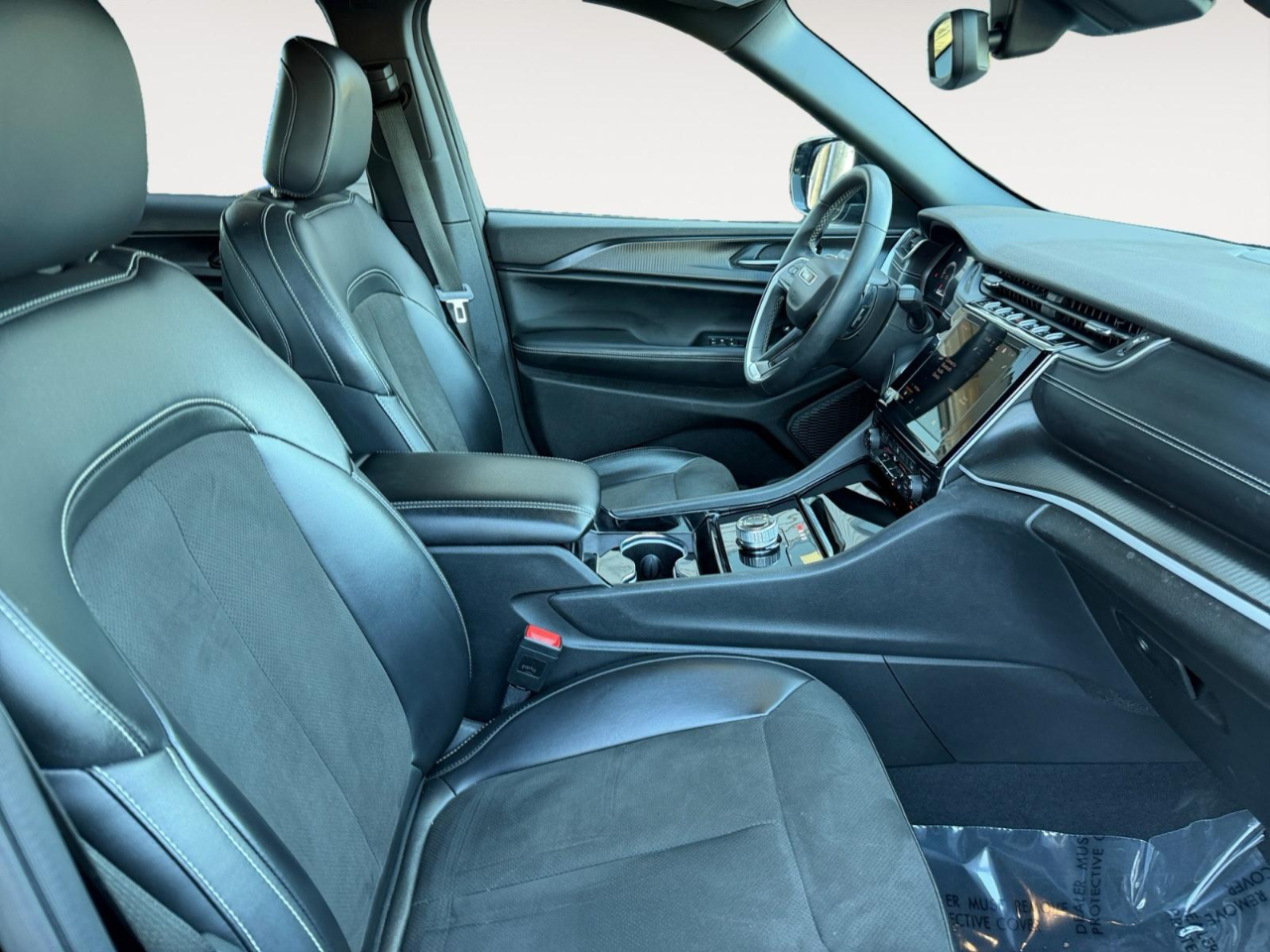 Jeep Grand Cherokee L Laredo 4WD 2023