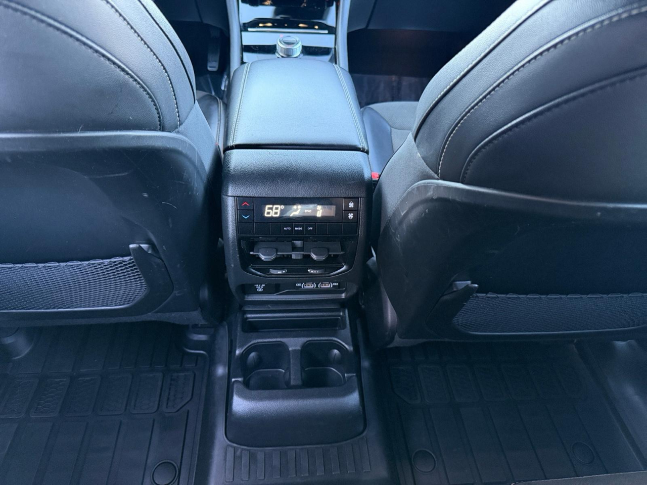 Jeep Grand Cherokee L Laredo 4WD 2023