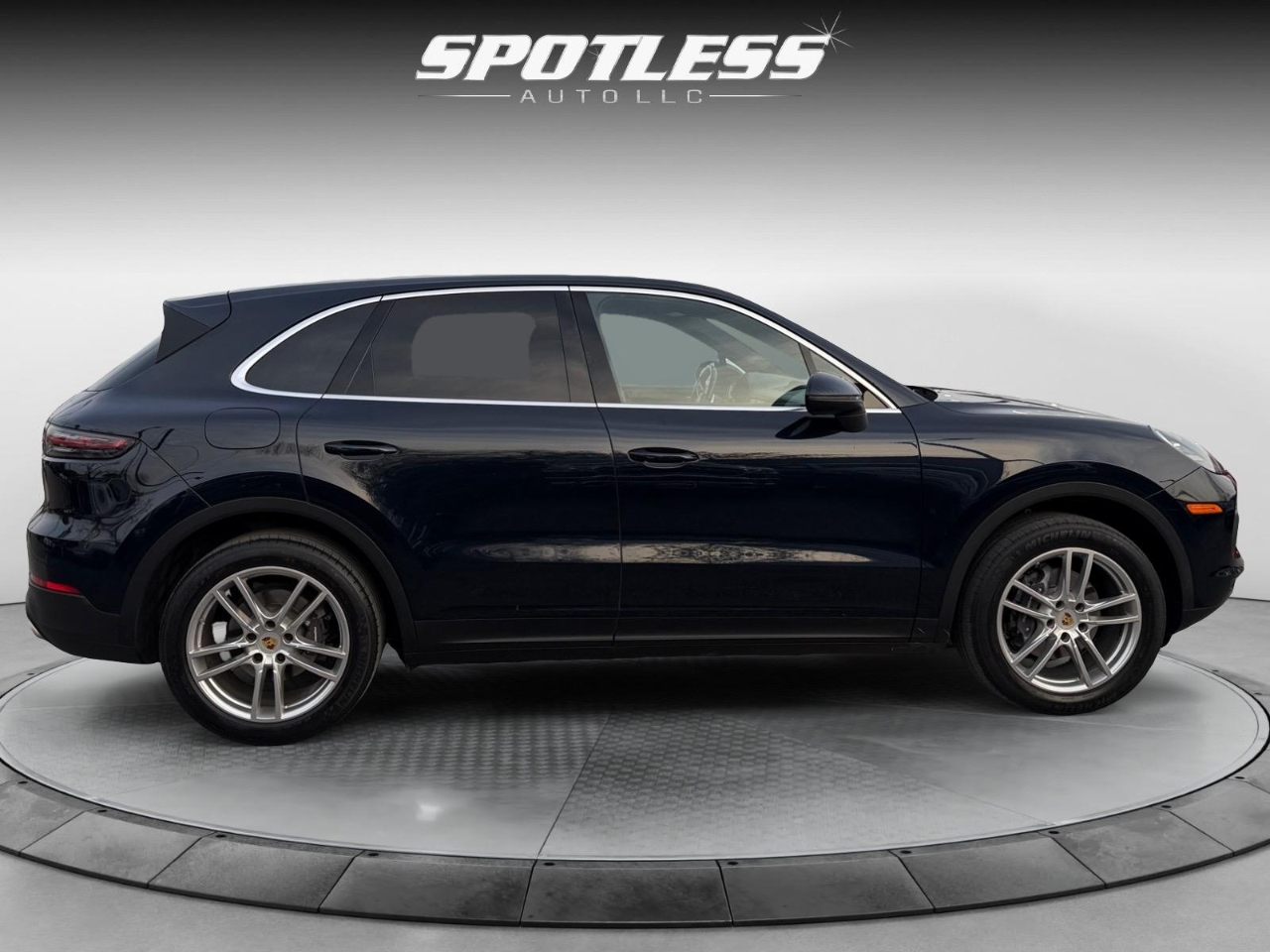 Porsche Cayenne Base 2020