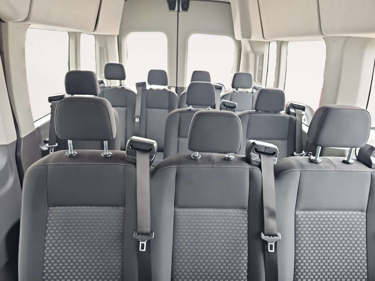 Ford Transit 350 Wagon High Roof XL w/Sliding Pass. 148-in. WB 2020