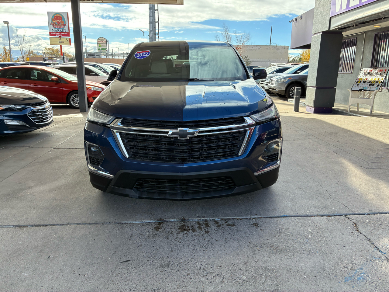 2022 Chevrolet Traverse LS photo 2