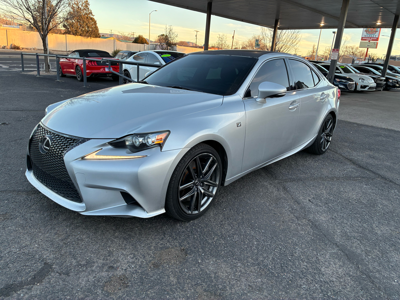 2014 Lexus IS 350's photo