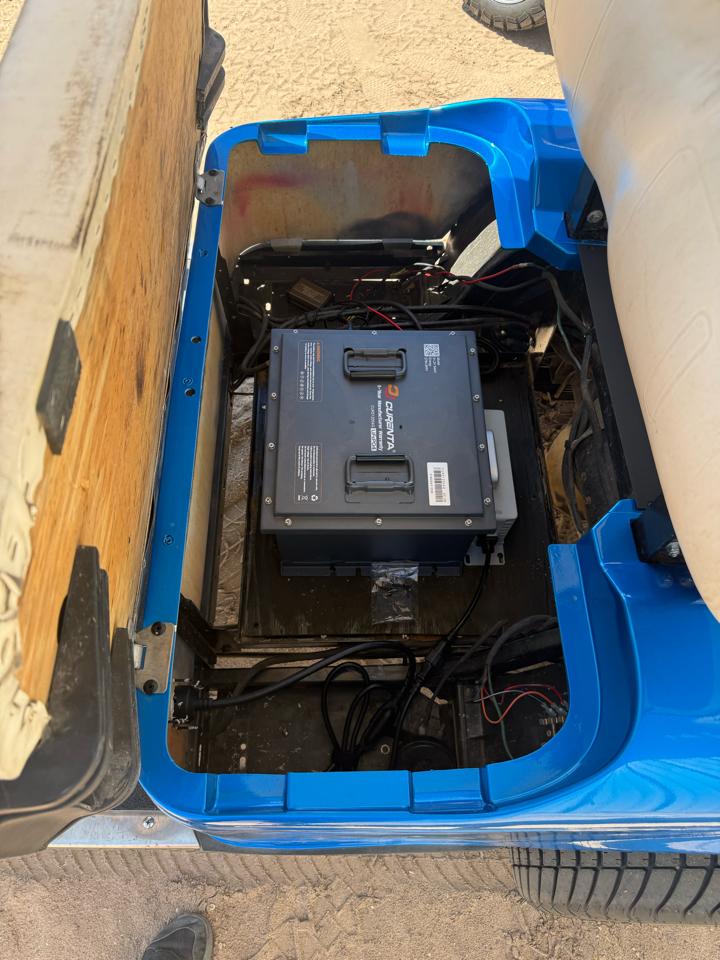 EZGO 6-Passenger  2000