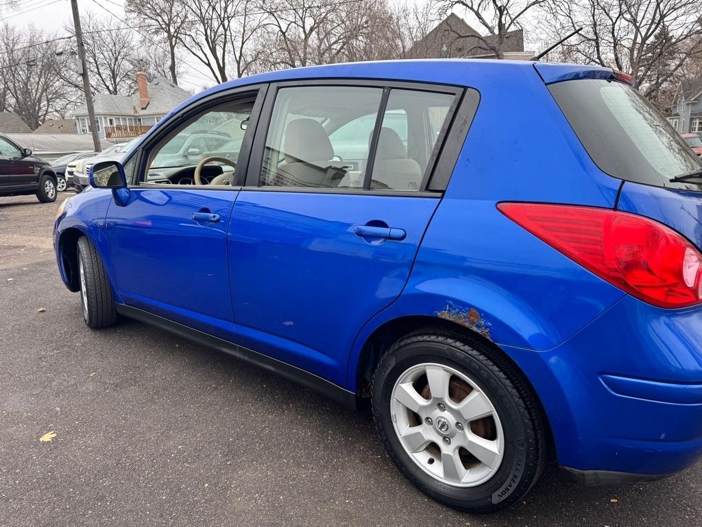 Nissan Versa  2009
