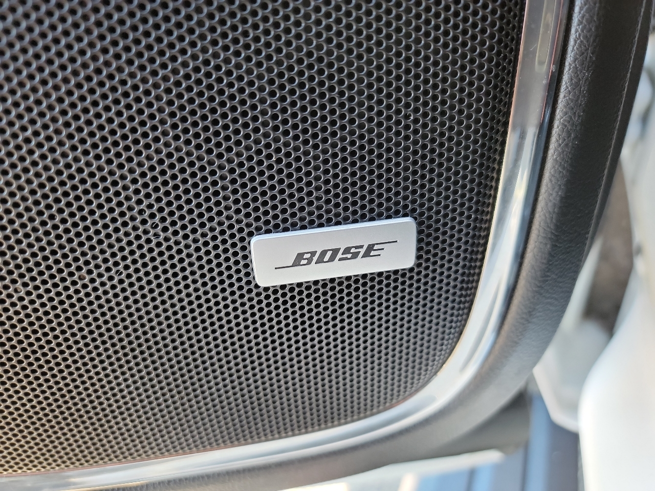 Chevrolet Suburban 4WD 4dr LTZ 2015