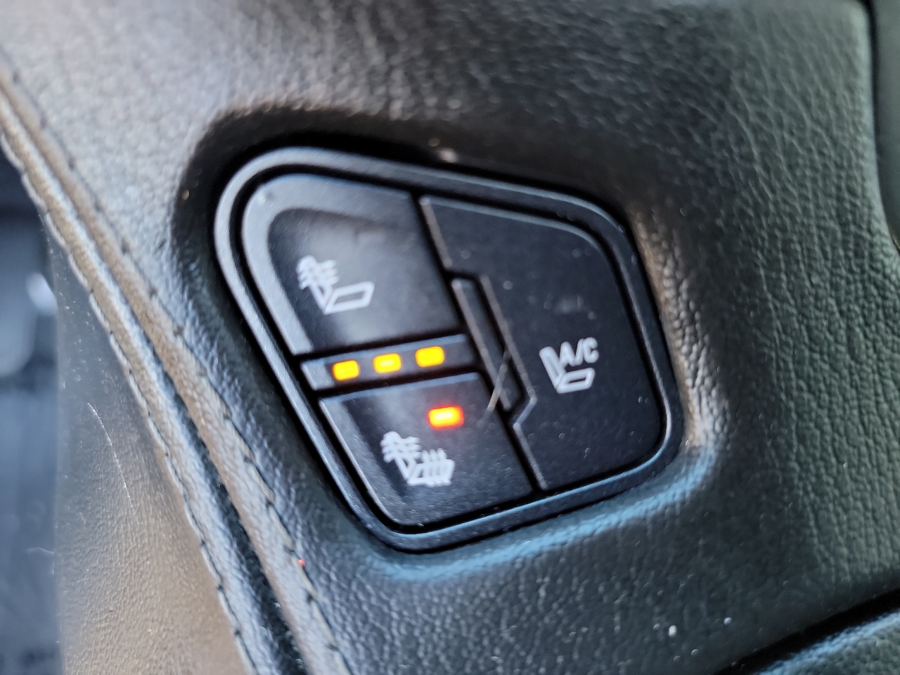 Chevrolet Suburban 4WD 4dr LTZ 2015