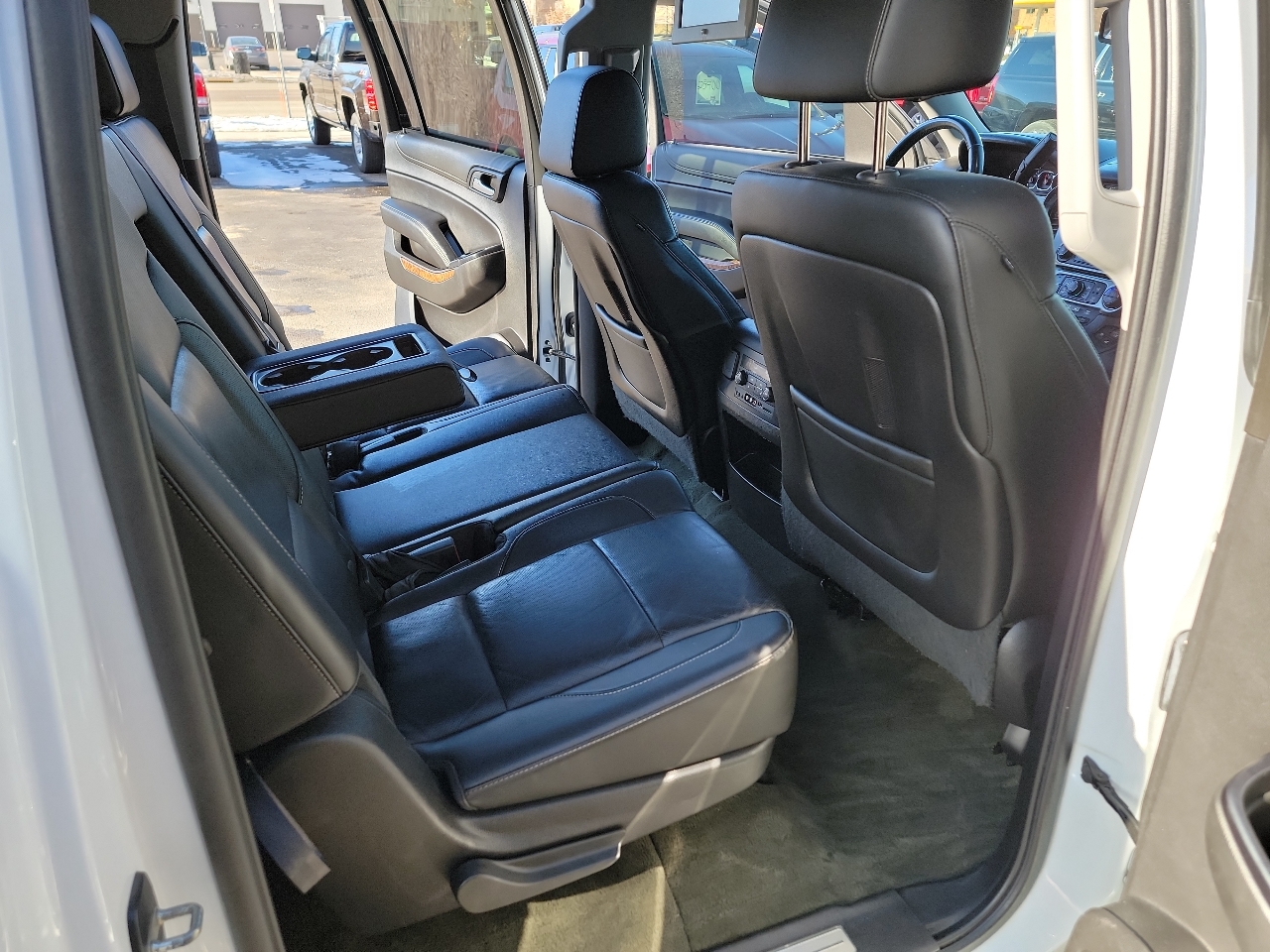 Chevrolet Suburban 4WD 4dr LTZ 2015