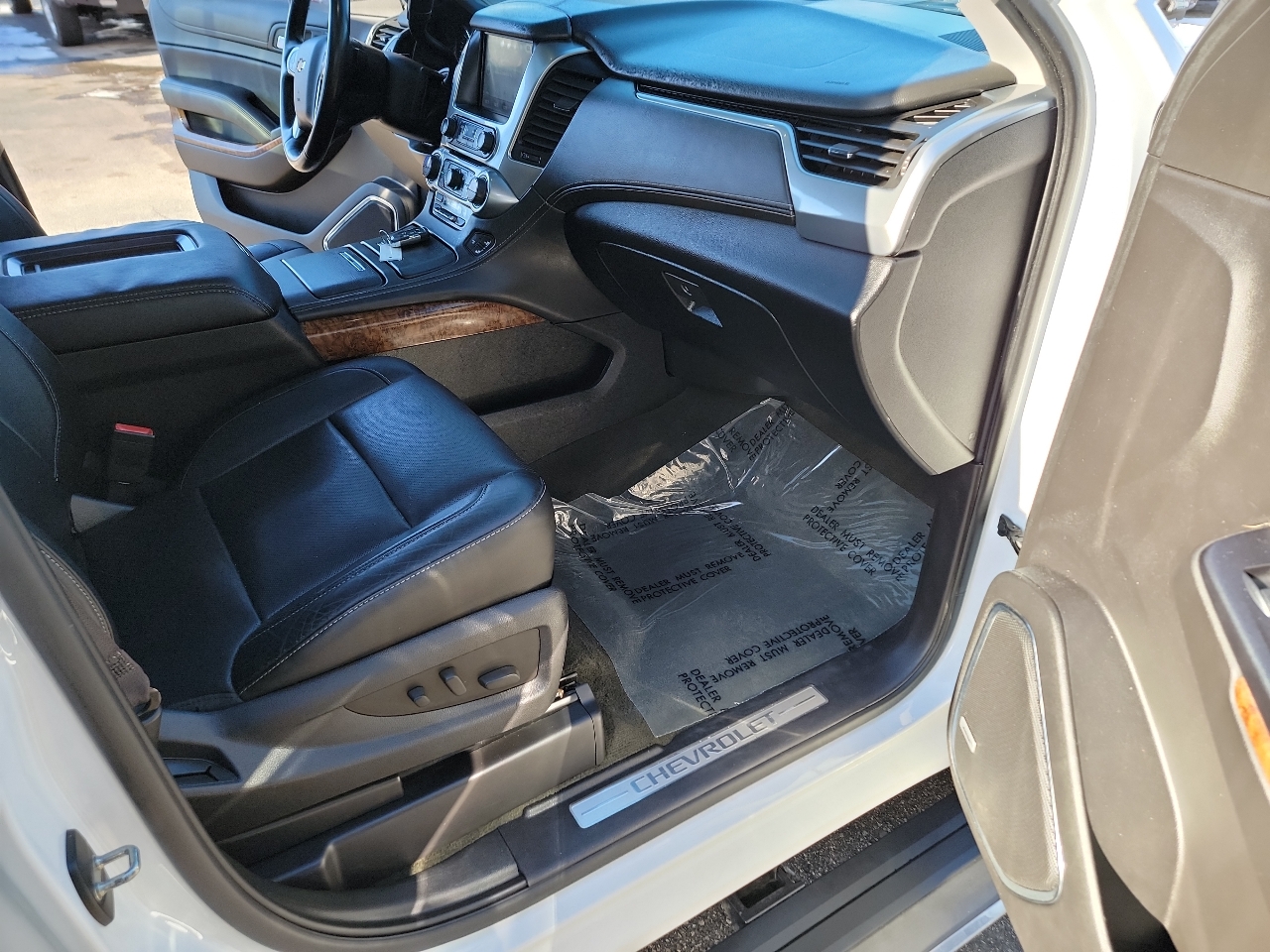 Chevrolet Suburban 4WD 4dr LTZ 2015