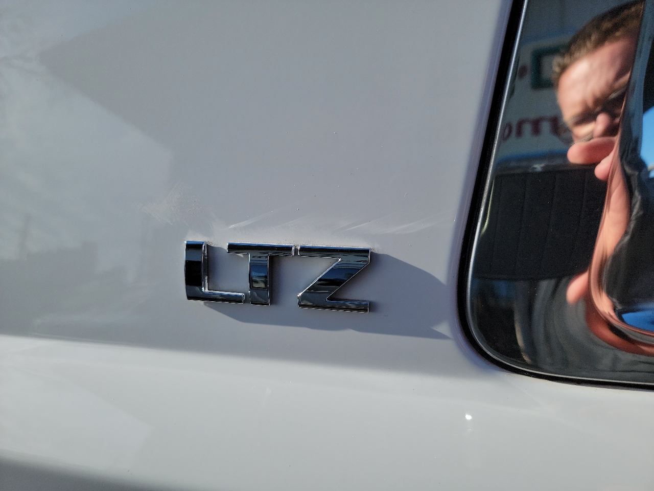 Chevrolet Suburban 4WD 4dr LTZ 2015