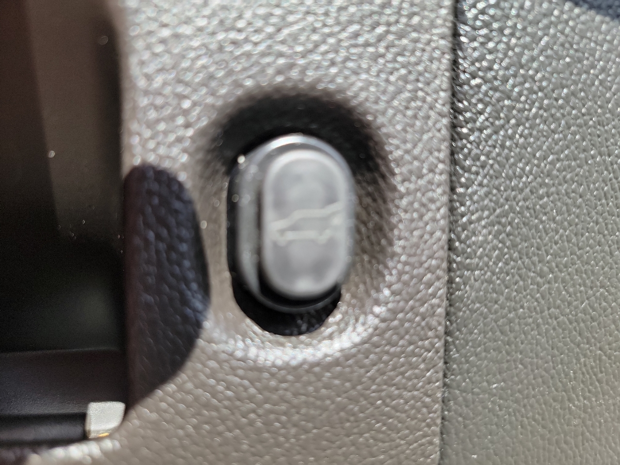 Chevrolet Suburban 4WD 4dr LTZ 2015