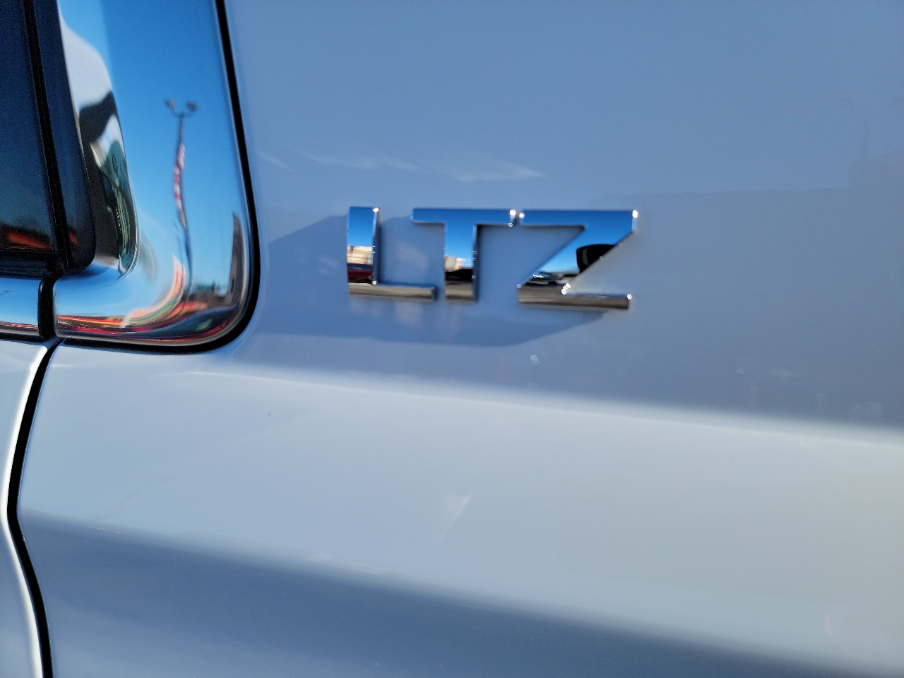 Chevrolet Suburban 4WD 4dr LTZ 2015