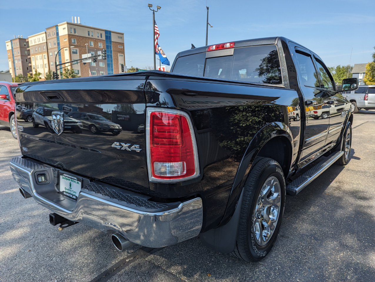 2017 Ram 1500 Laramie photo 3