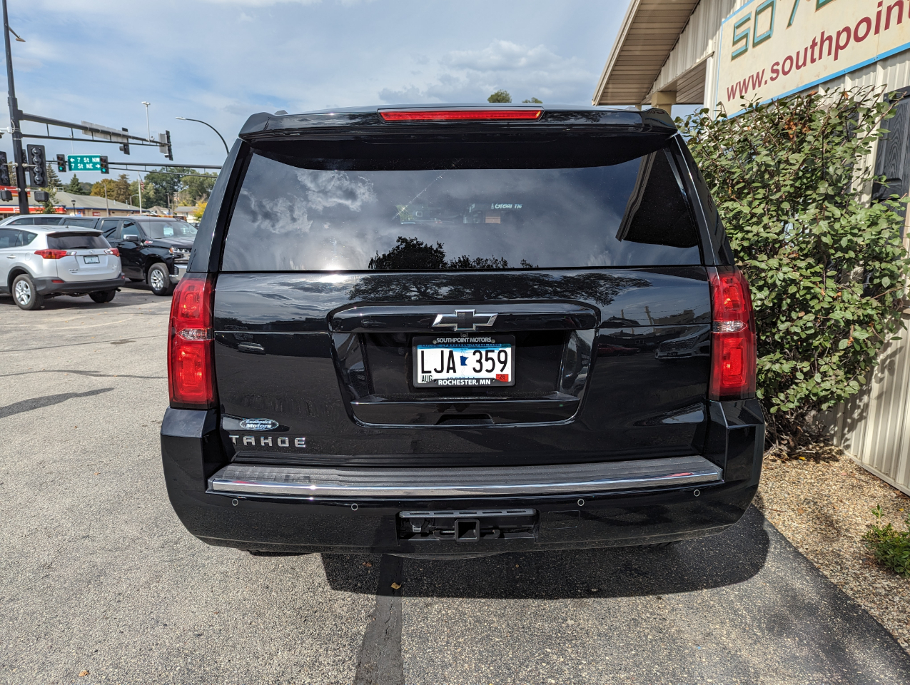 2016 Chevrolet Tahoe LTZ photo 3