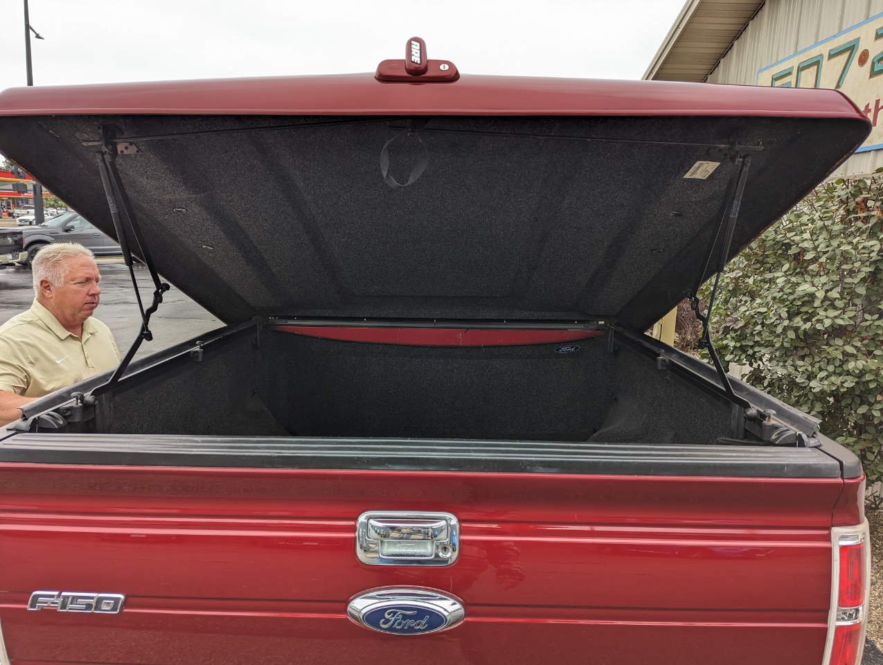 Ford F-150 4WD SuperCrew 145" Lariat 2014 Ford F-150 4WD SuperCrew 145" Lariat 2014