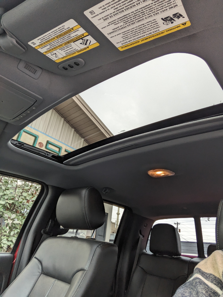 Ford F-150 4WD SuperCrew 145" Lariat 2014 Ford F-150 4WD SuperCrew 145" Lariat 2014