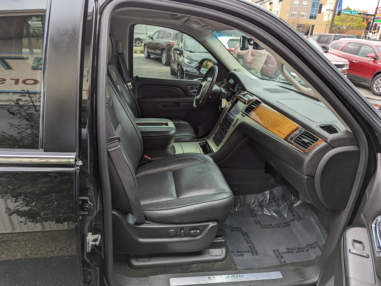 Cadillac Escalade AWD 4dr Platinum Edition 2013 Cadillac Escalade AWD 4dr Platinum Edition 2013