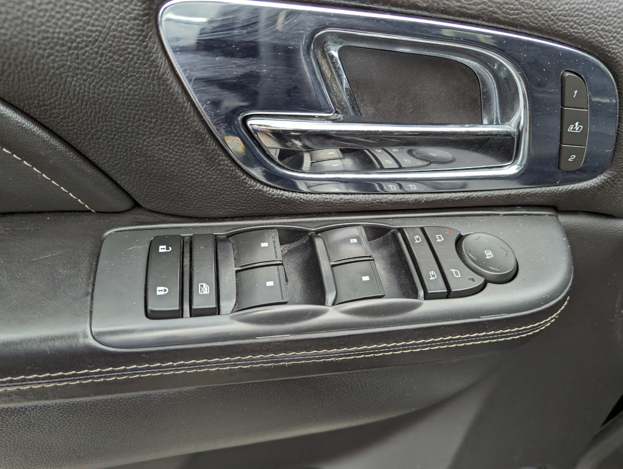 Cadillac Escalade AWD 4dr Platinum Edition 2013 Cadillac Escalade AWD 4dr Platinum Edition 2013