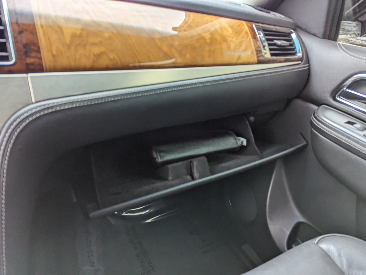 Cadillac Escalade AWD 4dr Platinum Edition 2013 Cadillac Escalade AWD 4dr Platinum Edition 2013