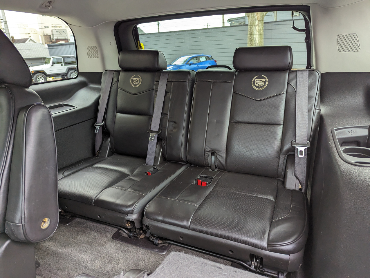 Cadillac Escalade AWD 4dr Platinum Edition 2013 Cadillac Escalade AWD 4dr Platinum Edition 2013