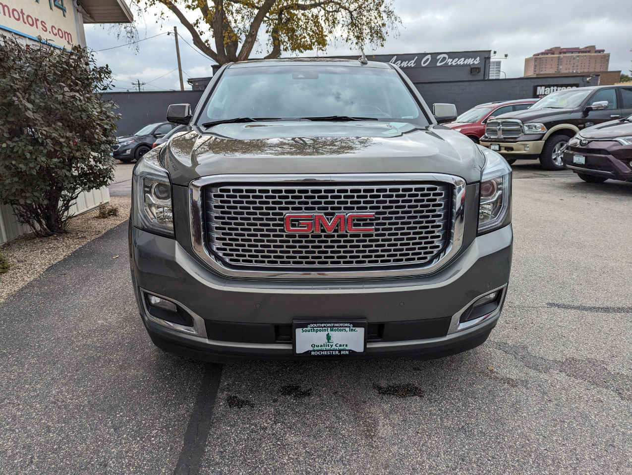 GMC Yukon XL 4WD 4dr Denali 2017 GMC Yukon XL 4WD 4dr Denali 2017