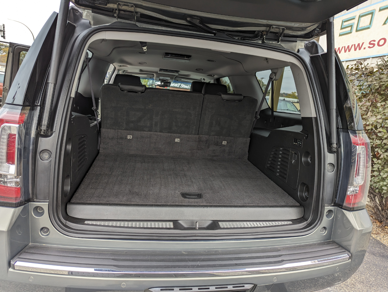 GMC Yukon XL 4WD 4dr Denali 2017 GMC Yukon XL 4WD 4dr Denali 2017