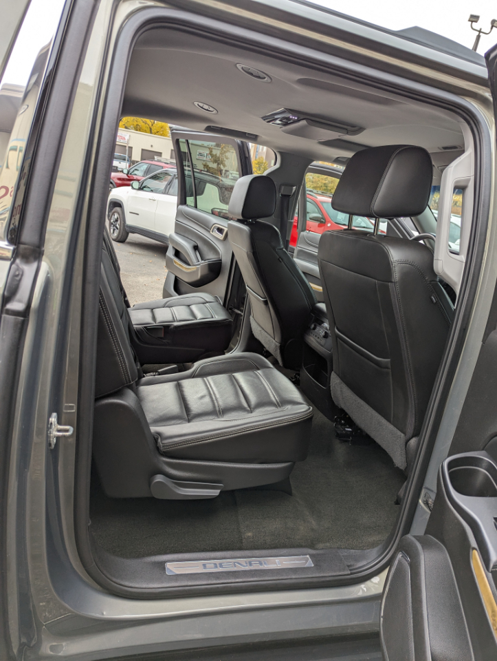GMC Yukon XL 4WD 4dr Denali 2017 GMC Yukon XL 4WD 4dr Denali 2017