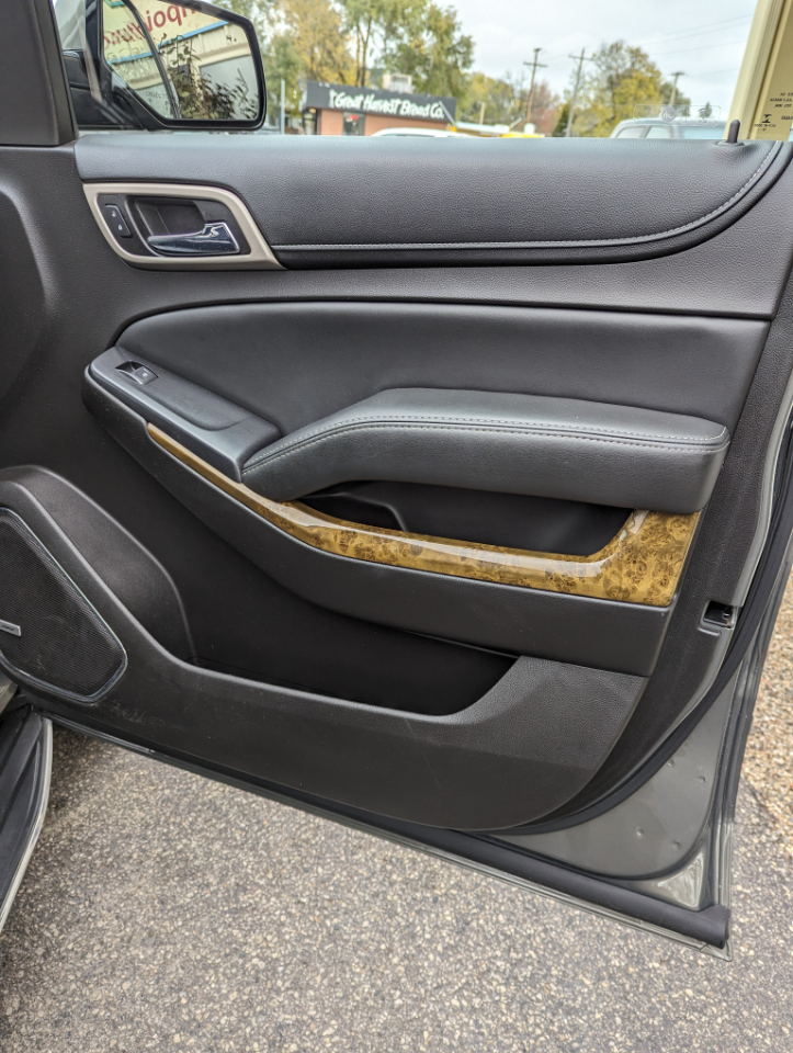 GMC Yukon XL 4WD 4dr Denali 2017 GMC Yukon XL 4WD 4dr Denali 2017