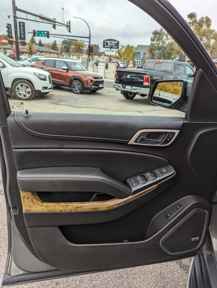 GMC Yukon XL 4WD 4dr Denali 2017 GMC Yukon XL 4WD 4dr Denali 2017