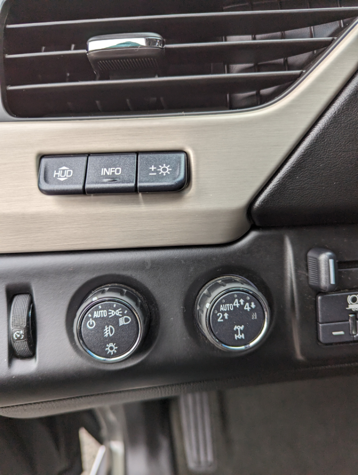 GMC Yukon XL 4WD 4dr Denali 2017 GMC Yukon XL 4WD 4dr Denali 2017