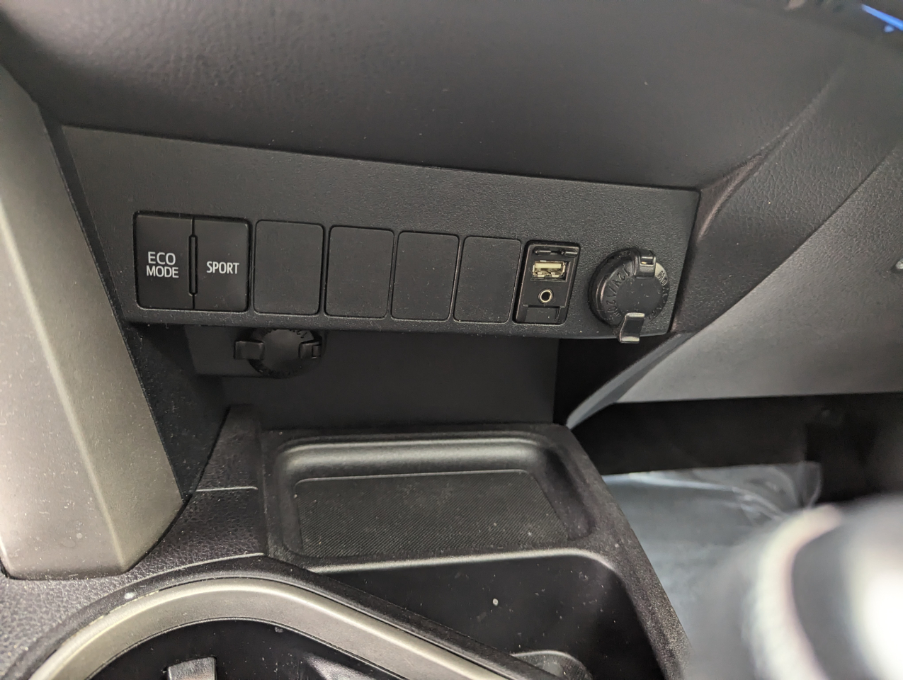 Toyota RAV4 Adventure AWD (Natl) 2018 Toyota RAV4 Adventure AWD (Natl) 2018