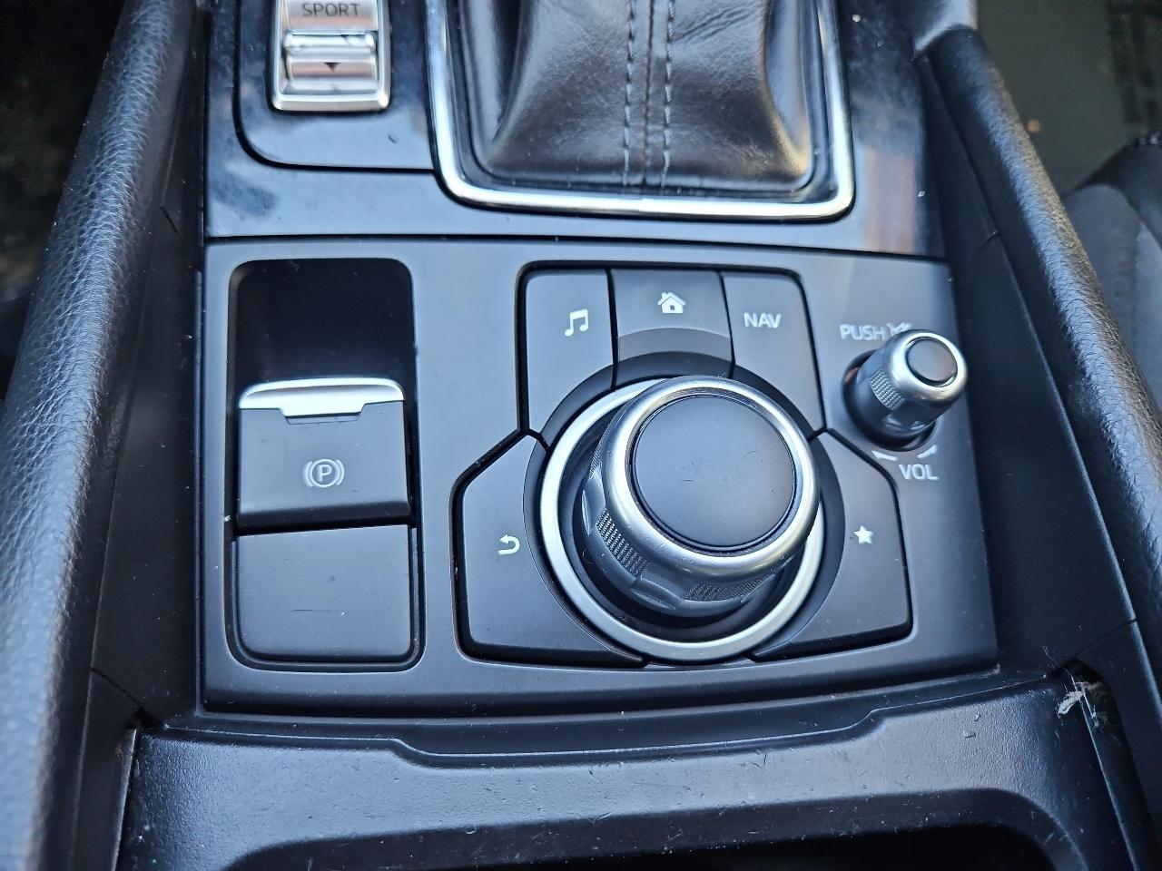 Mazda Mazda3 4-Door Sport Auto 2017